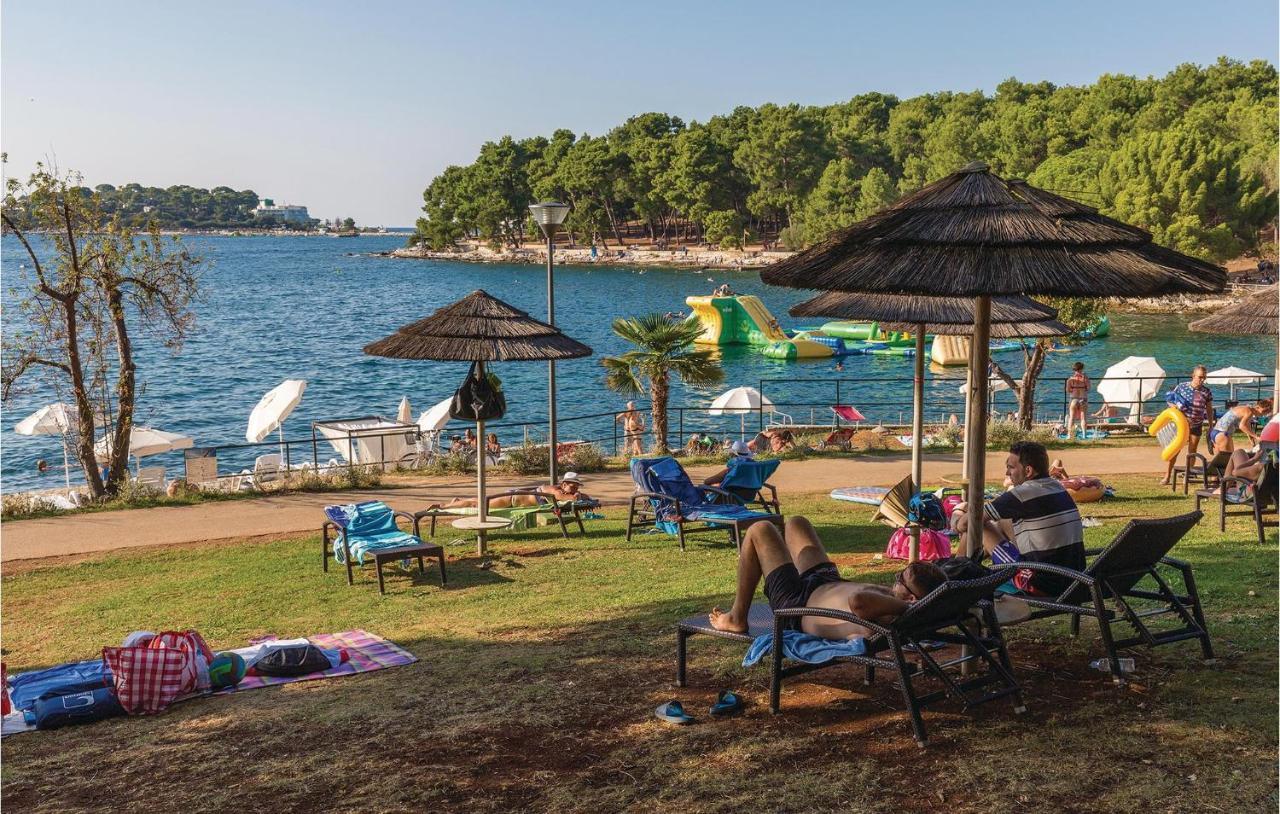 Pet Friendly Apartment In Porec With Wifi 외부 사진