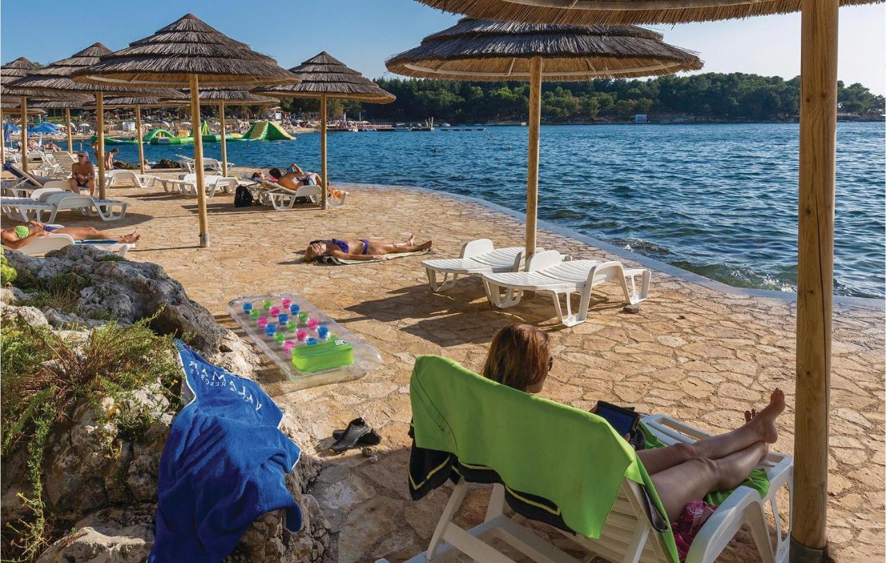 Pet Friendly Apartment In Porec With Wifi 외부 사진