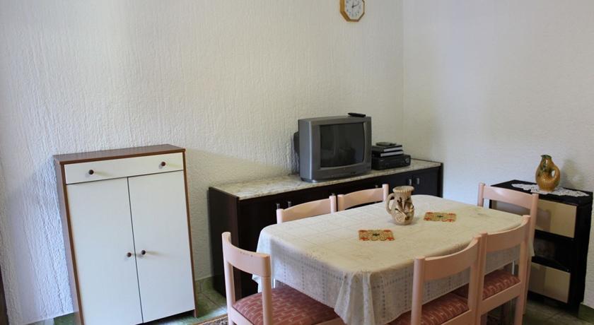 Pet Friendly Apartment In Porec With Wifi 객실 사진