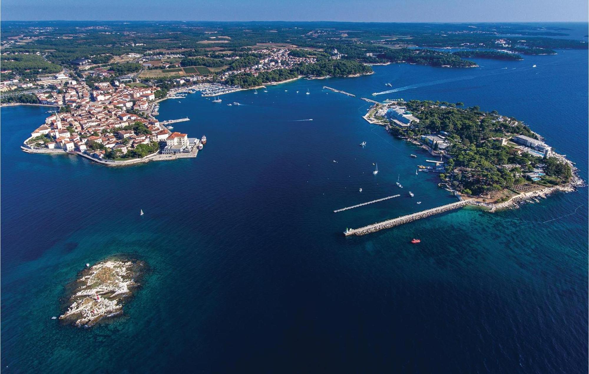 Pet Friendly Apartment In Porec With Wifi 외부 사진